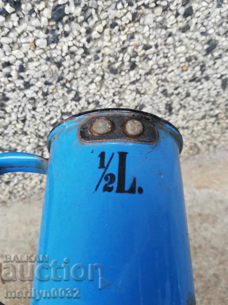 An old measure of liquid, a pot of alcohol, beer, wine, brandy - 6