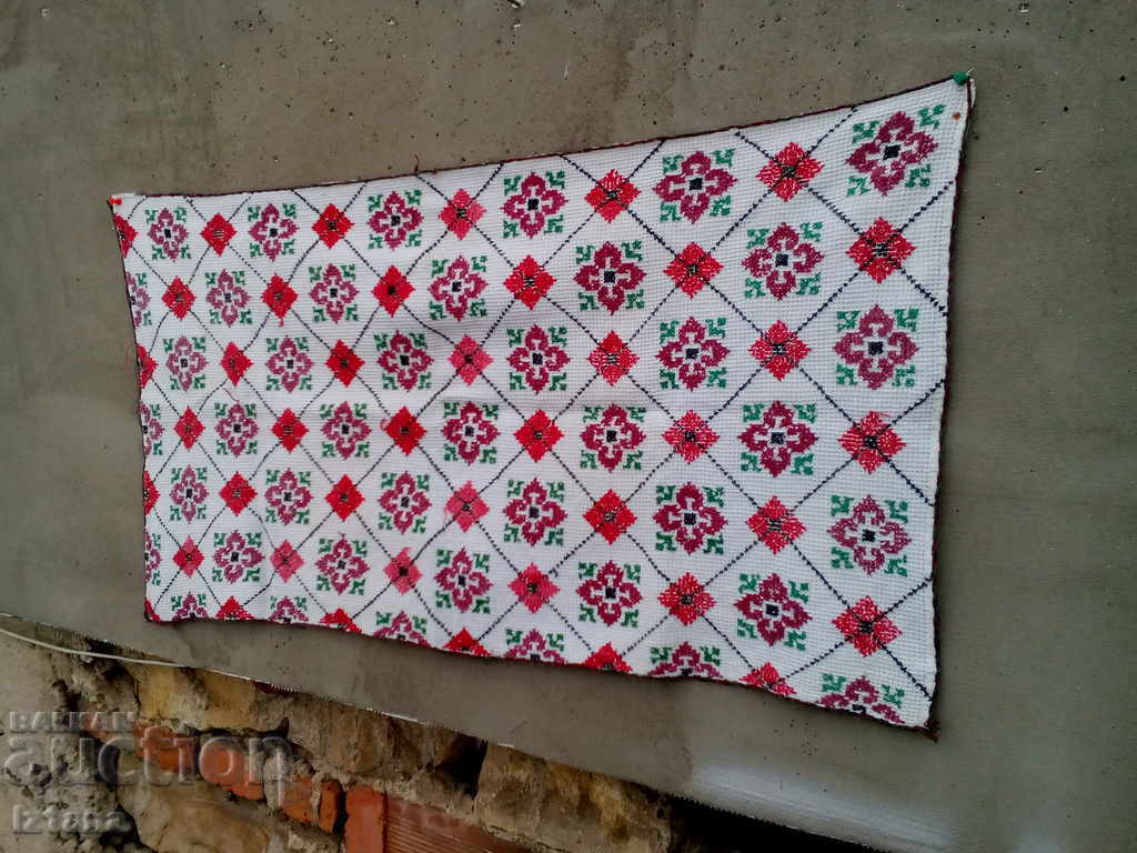 Auction  An old embroidered hacker, wall cover