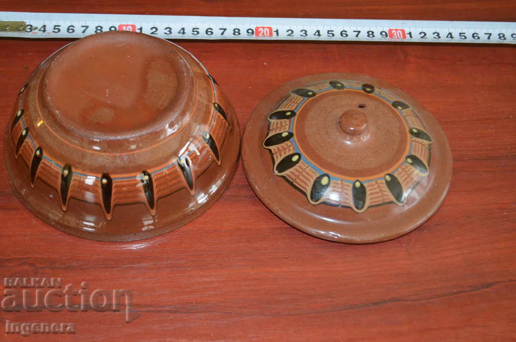 Auction CERAMICS, POT, CASSEROLE PAN, CUP Auction CERAMICS, POT, CASSEROLE PAN, CUP