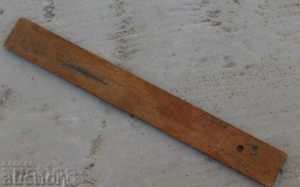 Auction  OLD WOODEN LINE METER ROLLER CARPENTRY STUDENT