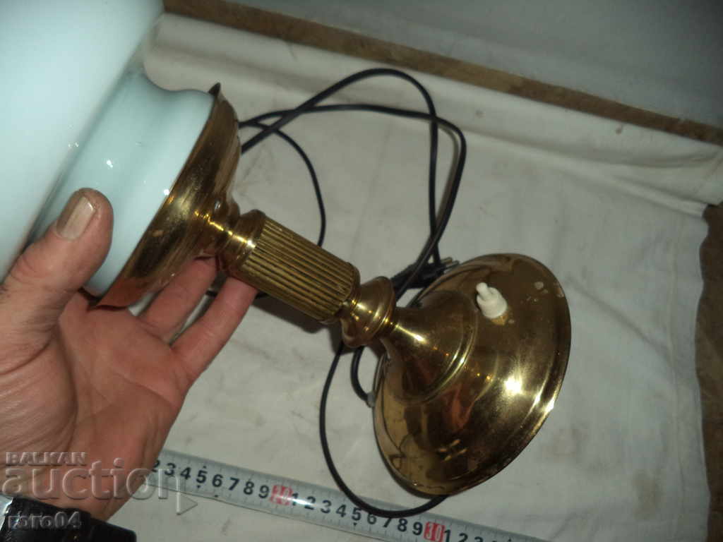 OLD BRASS TABLE LAMP WITH GLASS WALL - 5 OLD BRASS TABLE LAMP WITH GLASS WALL - 5