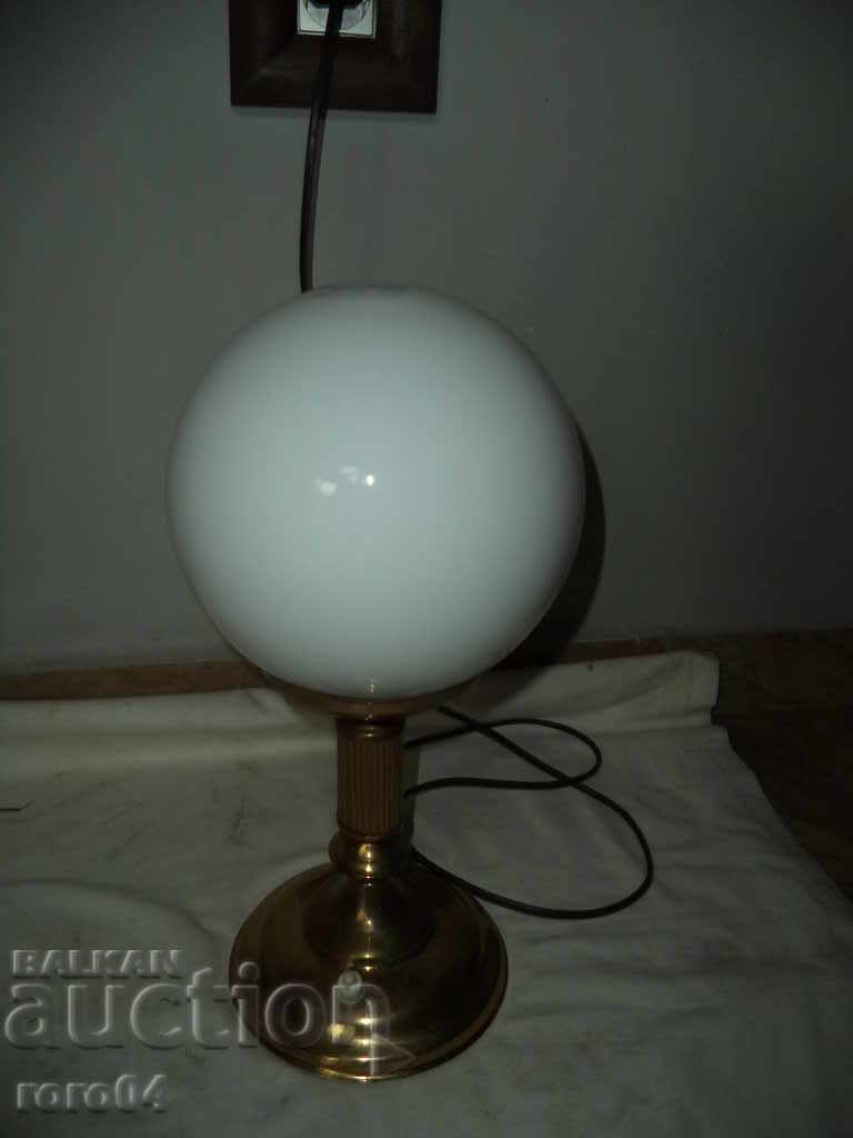 OLD BRASS TABLE LAMP WITH GLASS WALL with price 49.50 BGN | € 25.31 OLD BRASS TABLE LAMP WITH GLASS WALL with price 49.50 BGN | € 25.31