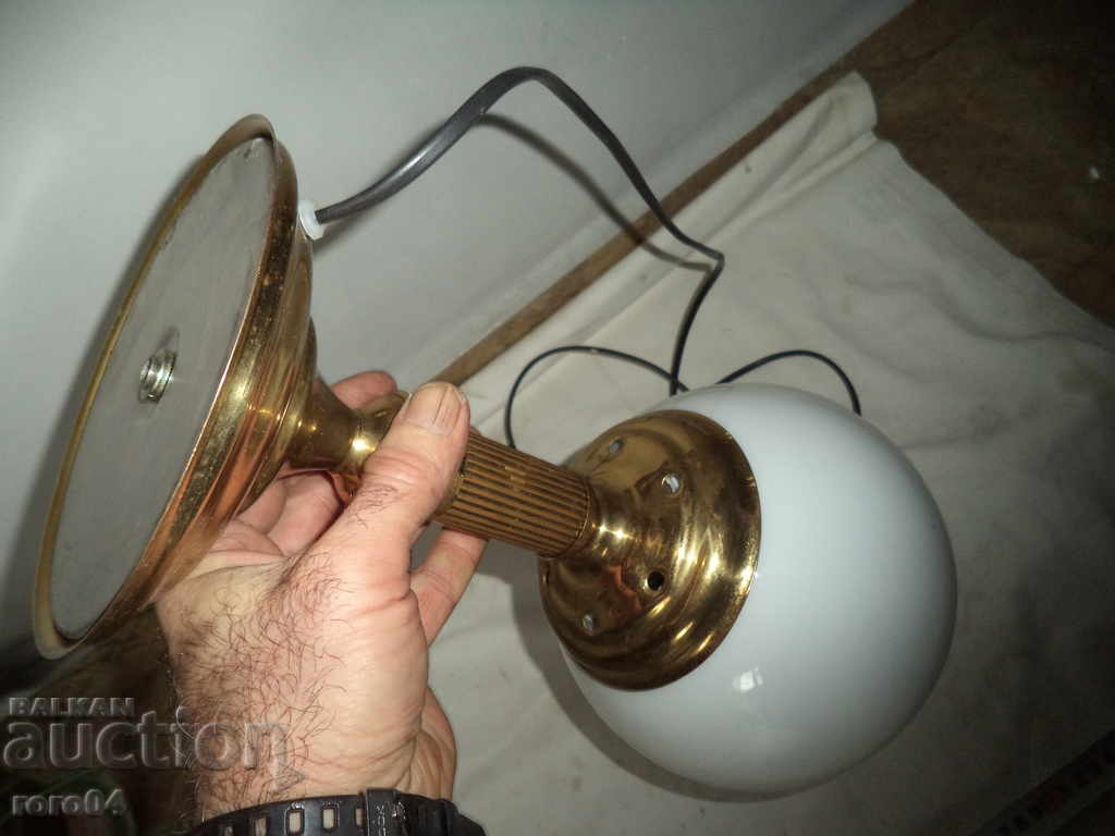 OLD BRASS TABLE LAMP WITH GLASS WALL - 6 OLD BRASS TABLE LAMP WITH GLASS WALL - 6