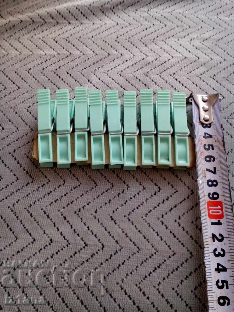 Old plastic clips with price 10.00 BGN | € 5.11 Old plastic clips with price 10.00 BGN | € 5.11
