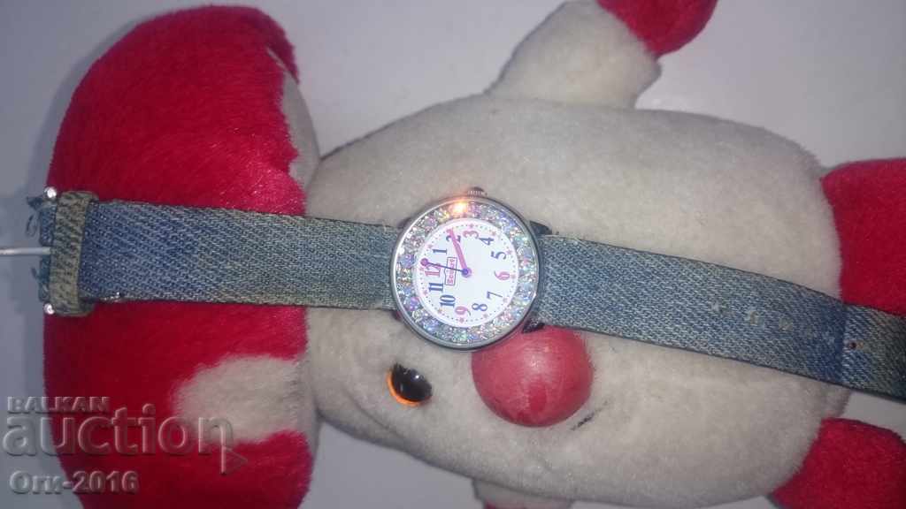 Ceas SCOUT + jucărie cu preț 11.00 BGN | € 5.62