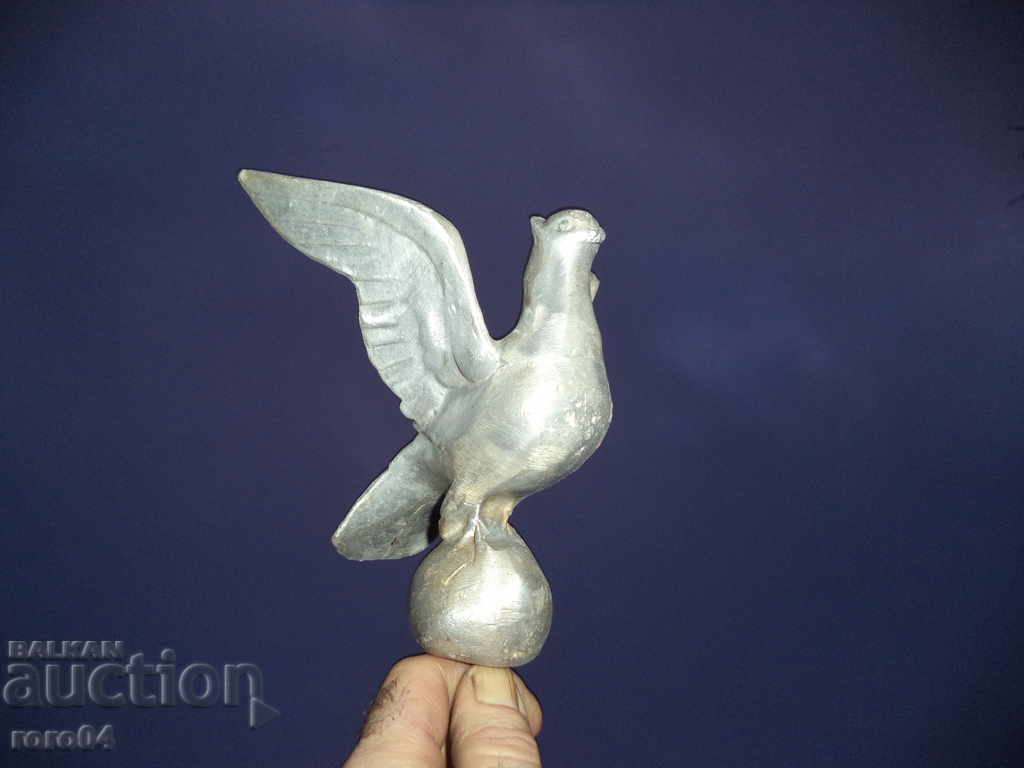 Delivery of BIRDS - GRIFFON - SCULPTURE - STRAIN - ALUMINUM Delivery of BIRDS - GRIFFON - SCULPTURE - STRAIN - ALUMINUM