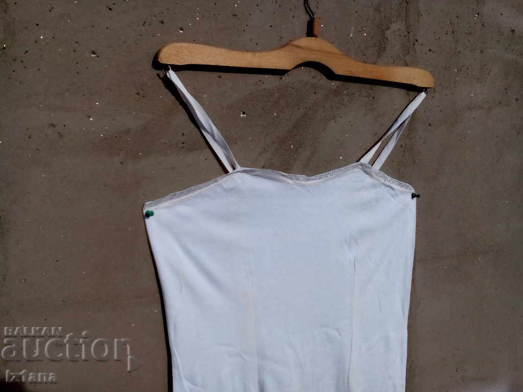 Παλιά ντυμένη κυρία με τιμή 10.00 BGN | € 5.11 Παλιά ντυμένη κυρία με τιμή 10.00 BGN | € 5.11