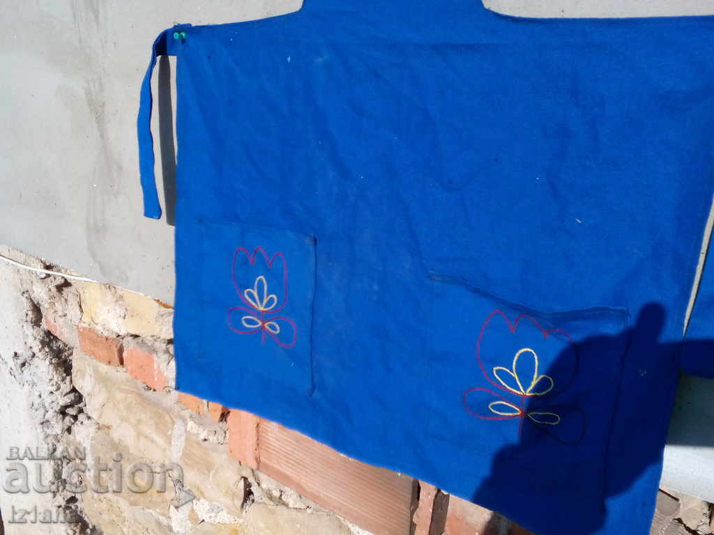 Auction An old apron Auction An old apron