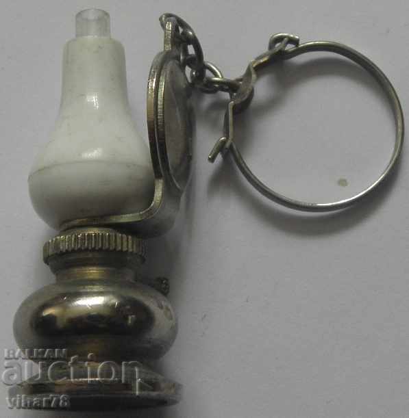 Old Keychain GAS FENER-LAMP
