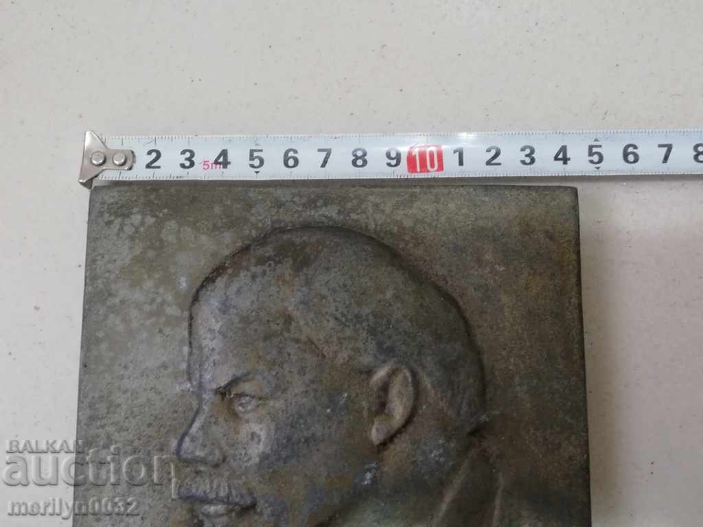 Auction Bas-relief of proletarian leader Vladimir Lenin figure panel Auction Bas-relief of proletarian leader Vladimir Lenin figure panel