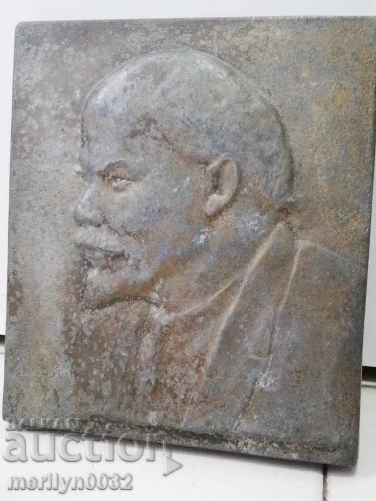 Bas-relief of proletarian leader Vladimir Lenin figure panel - 5 Bas-relief of proletarian leader Vladimir Lenin figure panel - 5