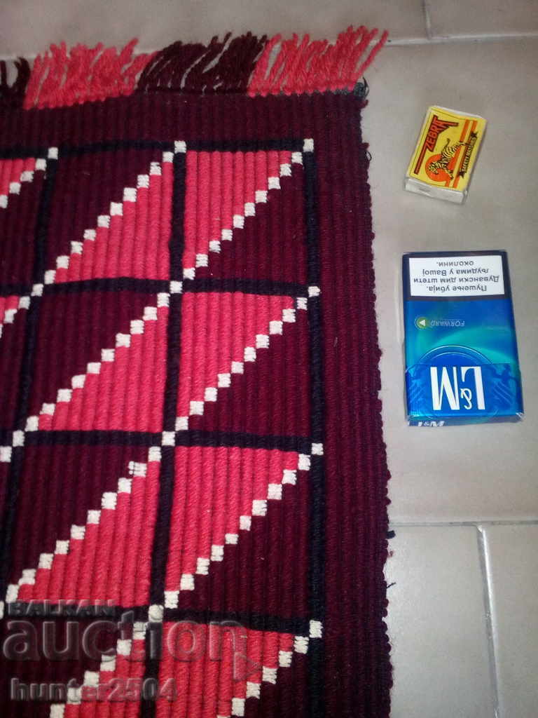 Valisa brodata manual, lana, dimensiune 140x70 cm. cu preț 24.95 BGN | € 12.76 Valisa brodata manual, lana, dimensiune 140x70 cm. cu preț 24.95 BGN | € 12.76