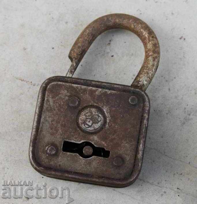 LOT OLD KATINARI KATINAR KOFAR KATANETS with price 9.00 BGN | € 4.60 LOT OLD KATINARI KATINAR KOFAR KATANETS with price 9.00 BGN | € 4.60