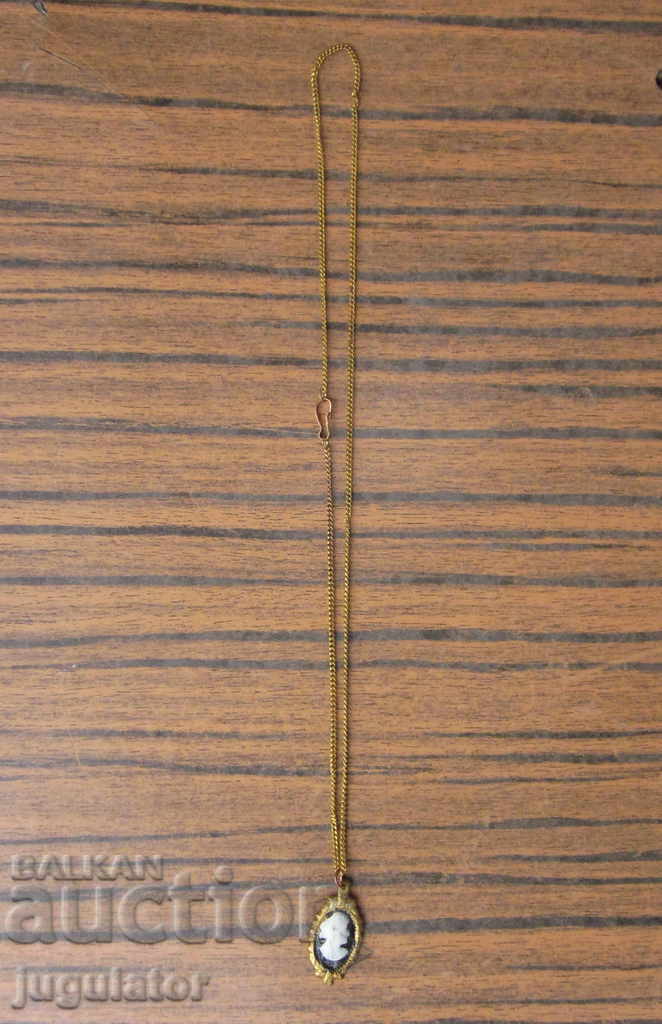 old antique gem set with jewelery pendant with price 20.00 BGN | € 10.23 old antique gem set with jewelery pendant with price 20.00 BGN | € 10.23