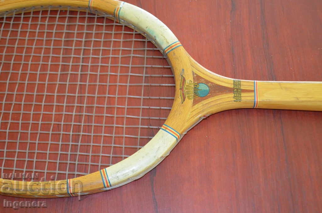 Delivery of OLD T-SHIRT FOR WOODEN TENNIS Delivery of OLD T-SHIRT FOR WOODEN TENNIS