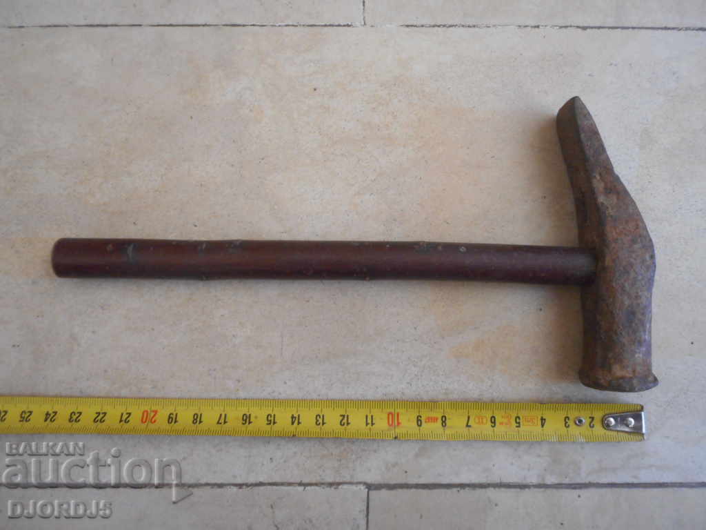 Un ciocan vechi - 6