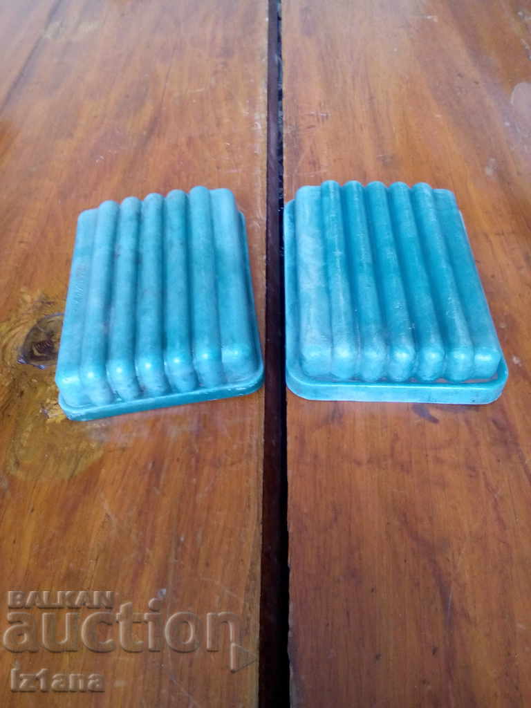 An old soap dish - 5 An old soap dish - 5