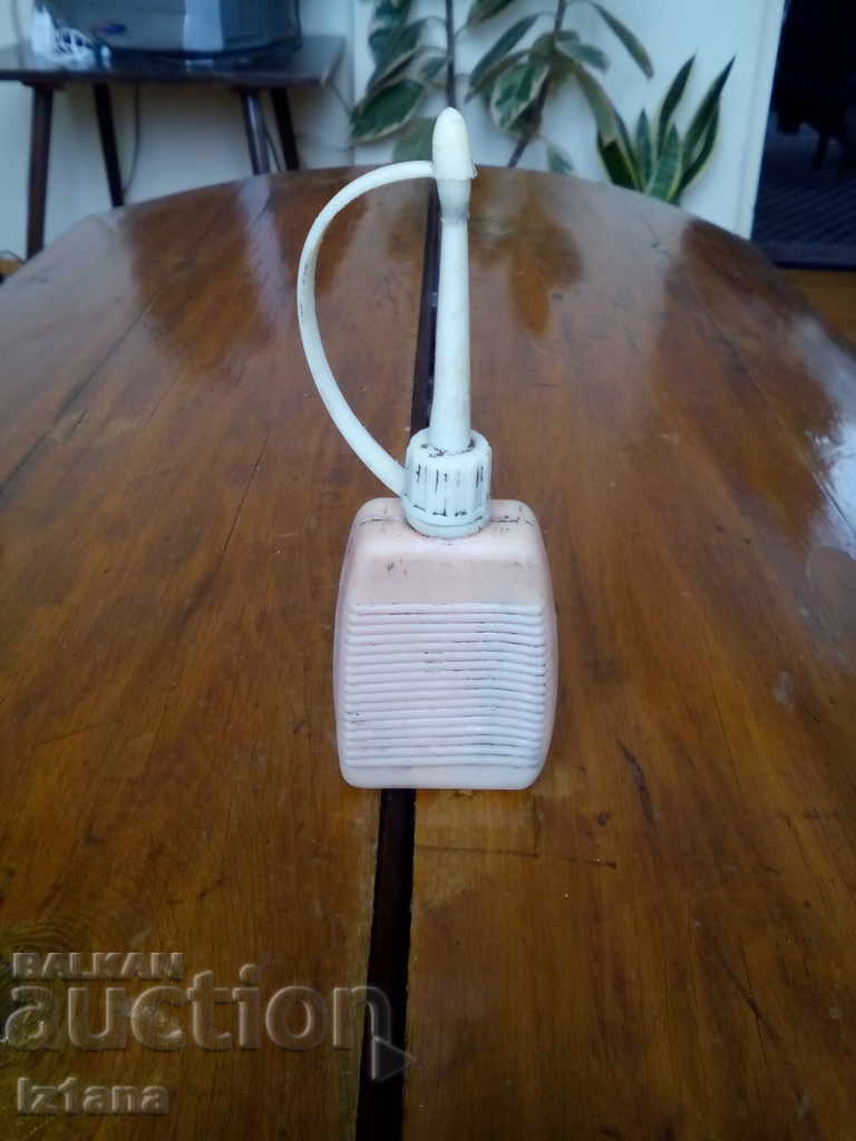 Old plastic maslion with price 5.00 BGN | € 2.56 Old plastic maslion with price 5.00 BGN | € 2.56