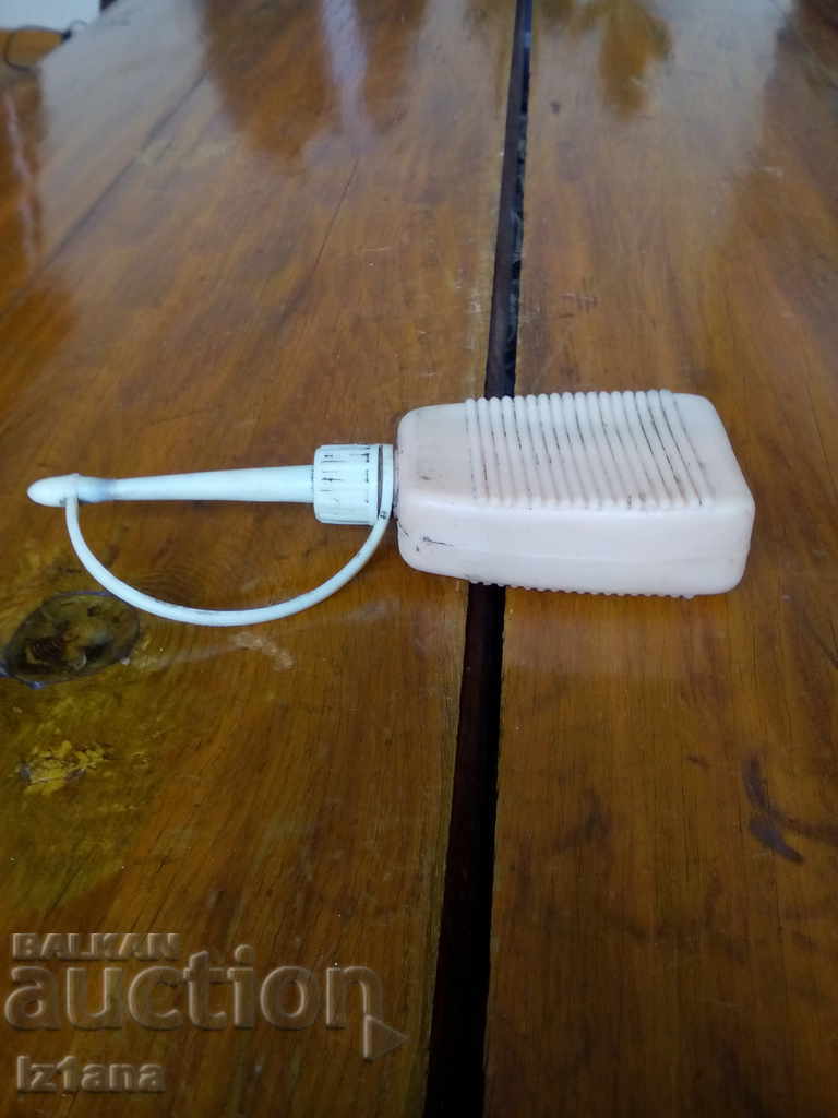 Auction Old plastic maslion Auction Old plastic maslion