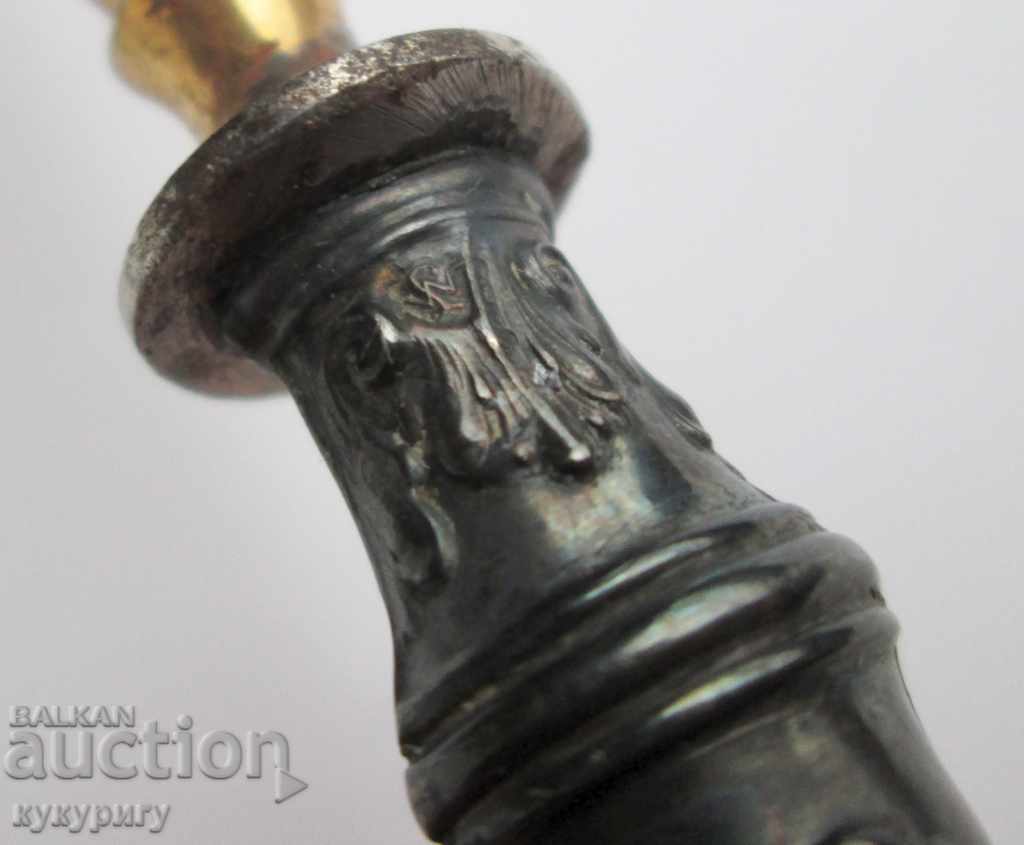 A great old fork for serving a golden silver handle - 5 A great old fork for serving a golden silver handle - 5