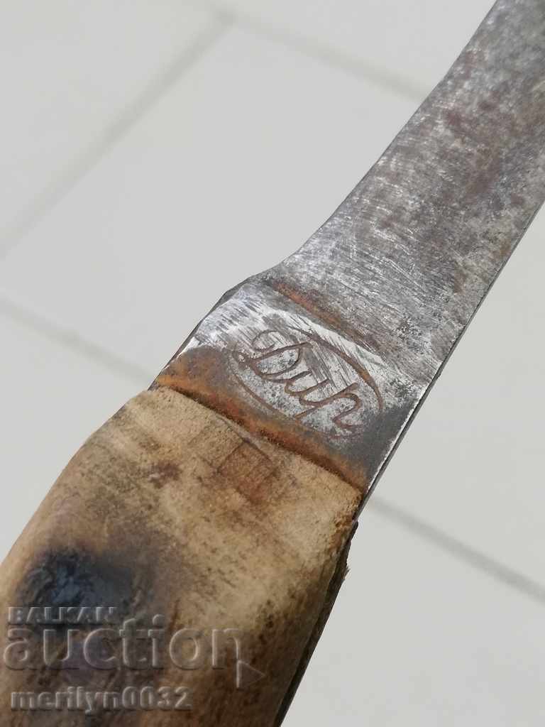 Wine cutter, knife, knife with price 29.00 BGN | € 14.83 Wine cutter, knife, knife with price 29.00 BGN | € 14.83