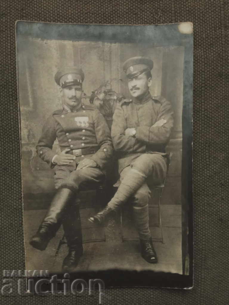 cu ordine de curaj a trei soldați 9.1917