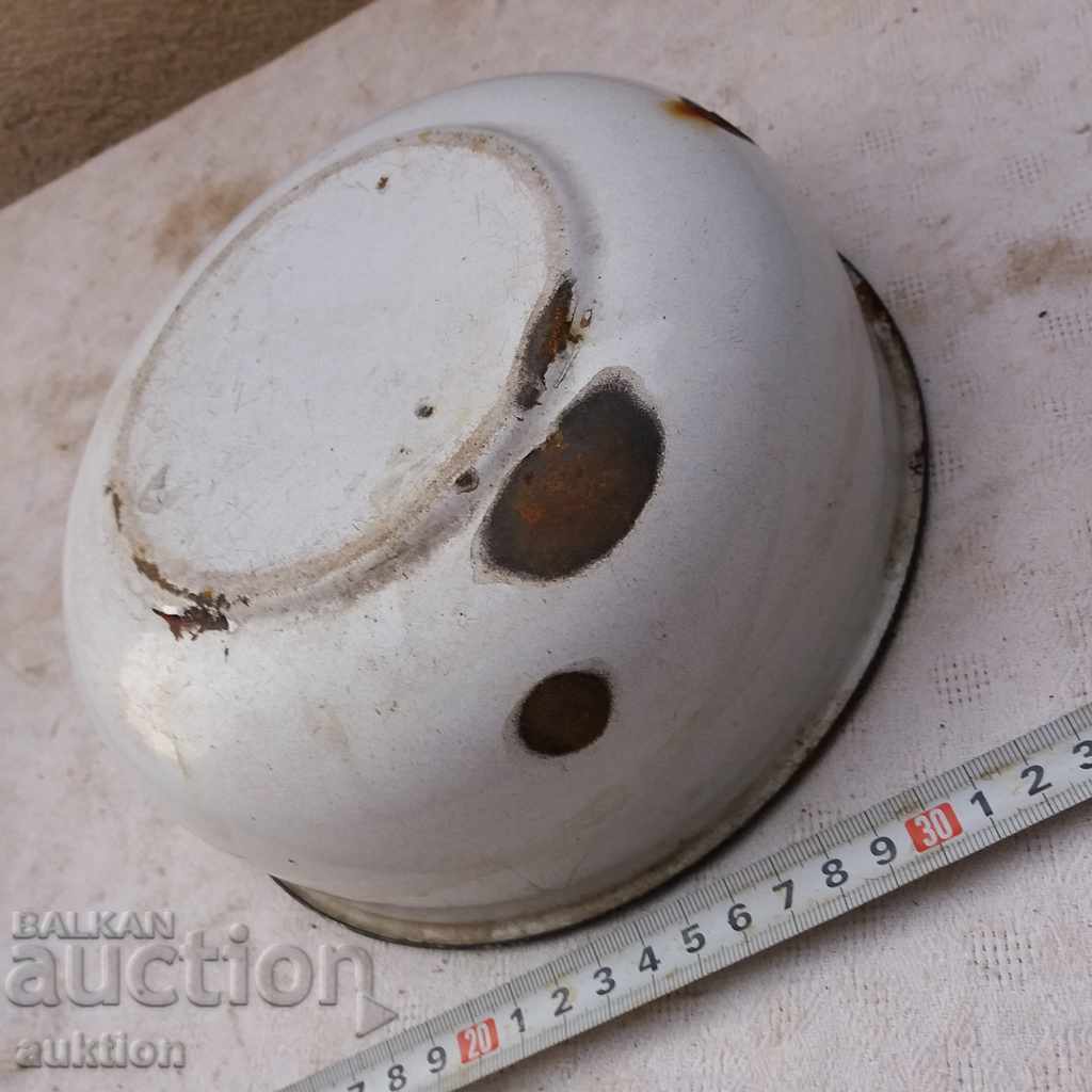 OLD SOC. ENAMEL FRUIT BOWL - 6 OLD SOC. ENAMEL FRUIT BOWL - 6