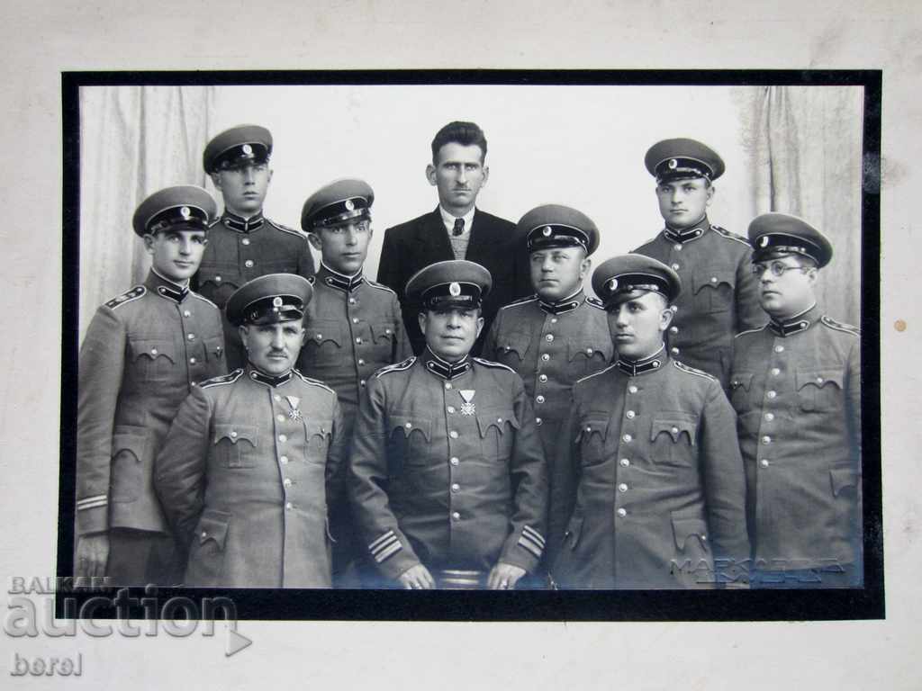 Delivery of STAR PICTURE-CARDON-CARRY ARMY-MILITARY-PHOTO MARKARIAN-SHUMEN Delivery of STAR PICTURE-CARDON-CARRY ARMY-MILITARY-PHOTO MARKARIAN-SHUMEN