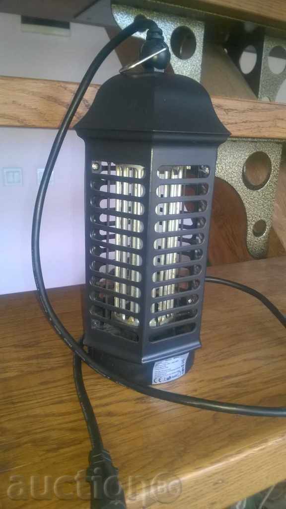 Auction  LAMP FOR COMMANDS AND BIRDS