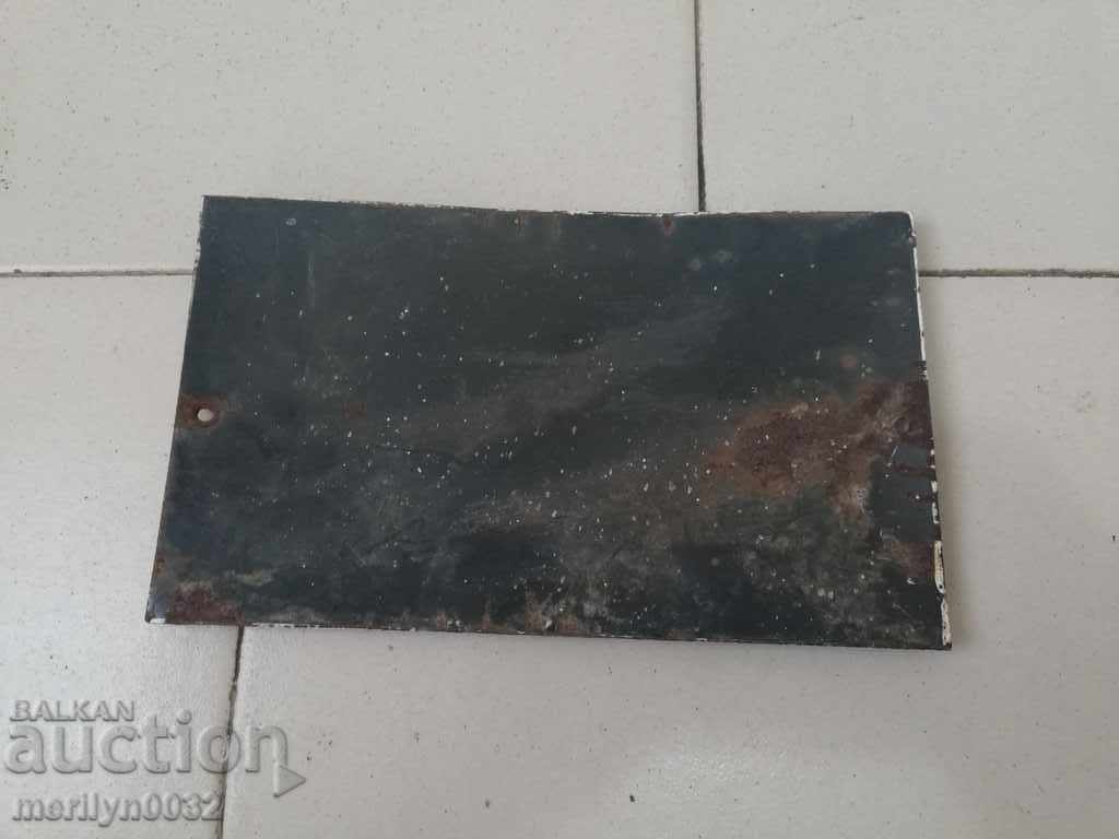 Auction  Enamelled salt plate, carriage badge