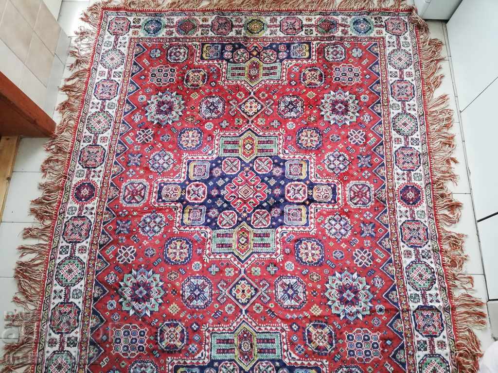 Auction Scarf from the time of the Soviet Socialist Republic 195/160 cm Auction Scarf from the time of the Soviet Socialist Republic 195/160 cm