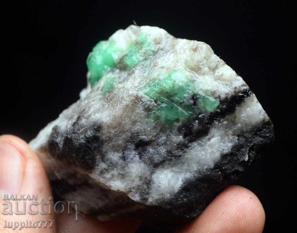 emerald emerald beryl of a matrix unique with price 89.00 BGN | € 45.50 emerald emerald beryl of a matrix unique with price 89.00 BGN | € 45.50