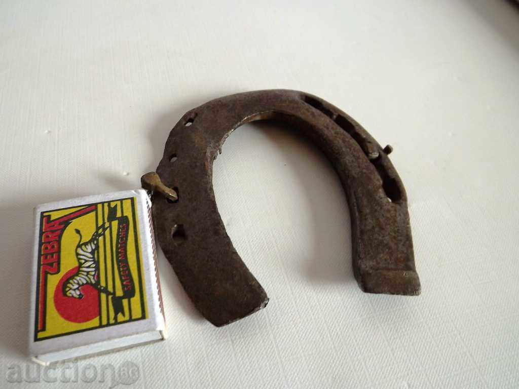 Delivery of PODKOVA - DECORATION ETHNO KAT TAVANA