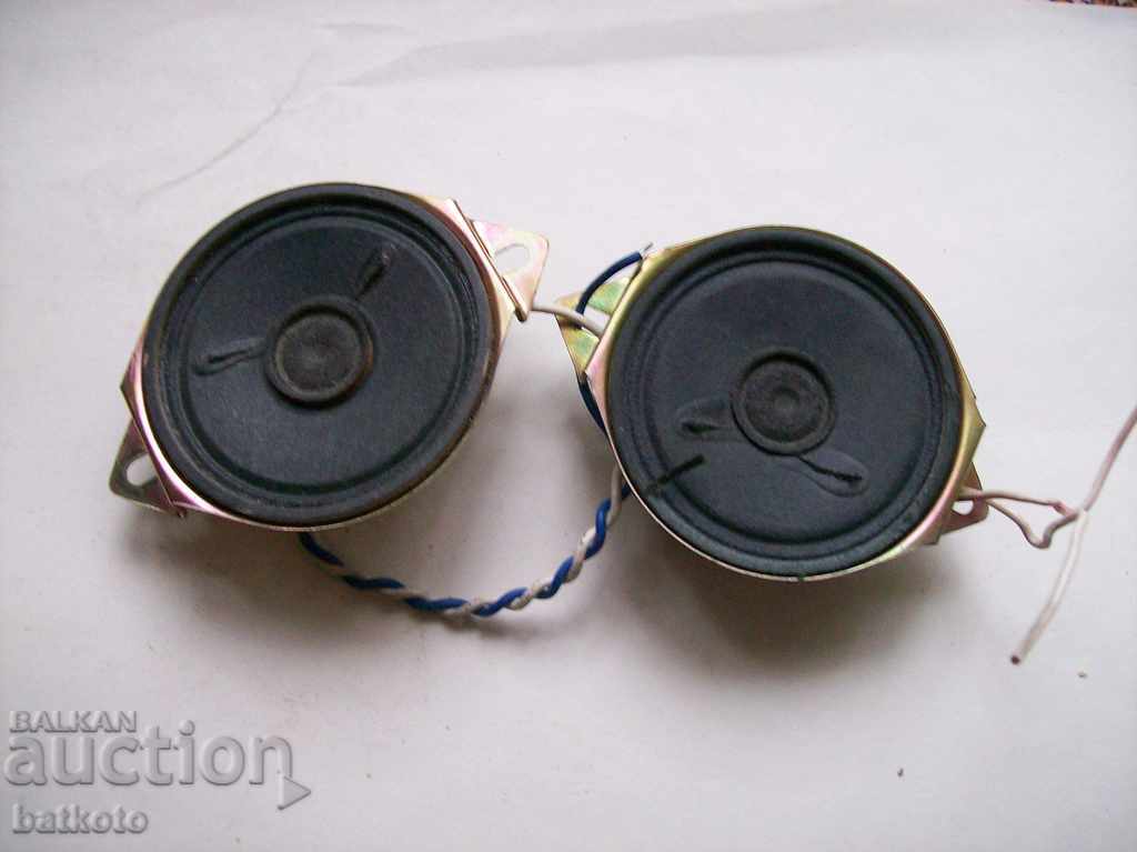 Small speaker 2 pcs. with price 5.50 BGN | € 2.81 Small speaker 2 pcs. with price 5.50 BGN | € 2.81