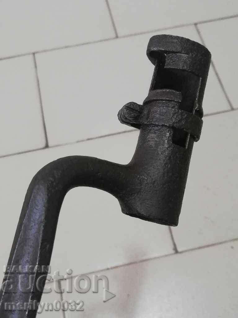 Delivery of Bayonet bayonet Delivery of Bayonet bayonet