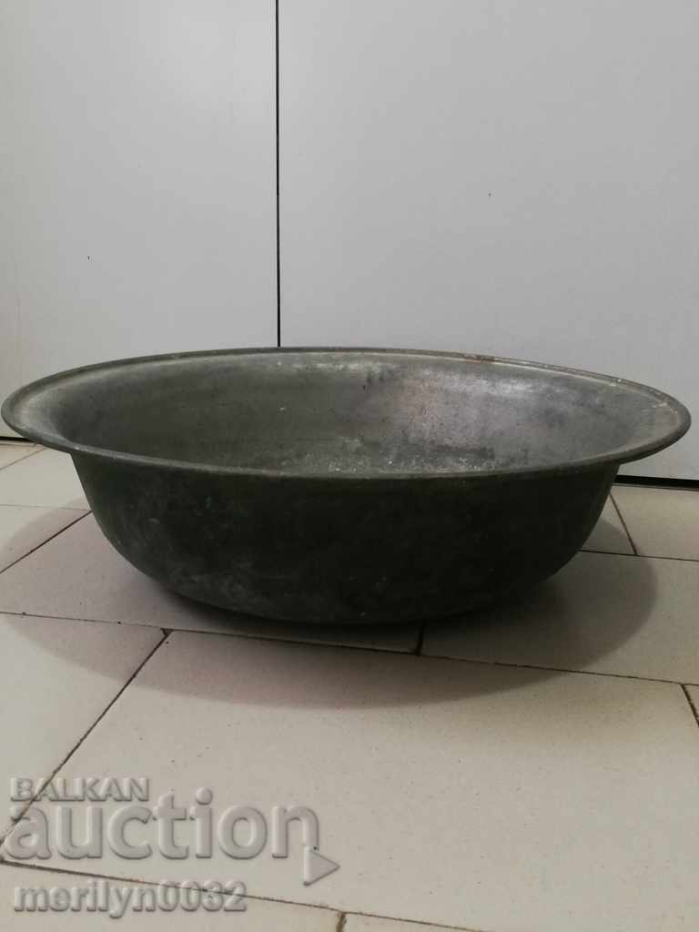 Tinned basin, copper pot, baker, trough - 6 Tinned basin, copper pot, baker, trough - 6