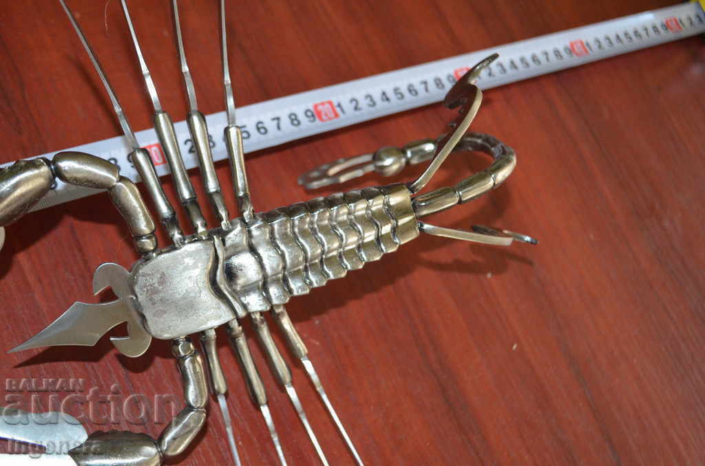 FIGURE METAL SOLID SCORPION STAND NEW GIFT - 5 FIGURE METAL SOLID SCORPION STAND NEW GIFT - 5