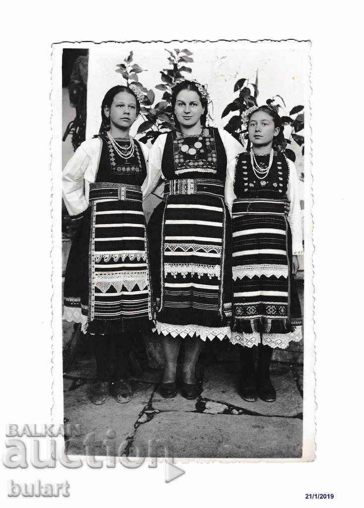 Тракиѝска носия носии Царство България Стара Снимка 1944г.