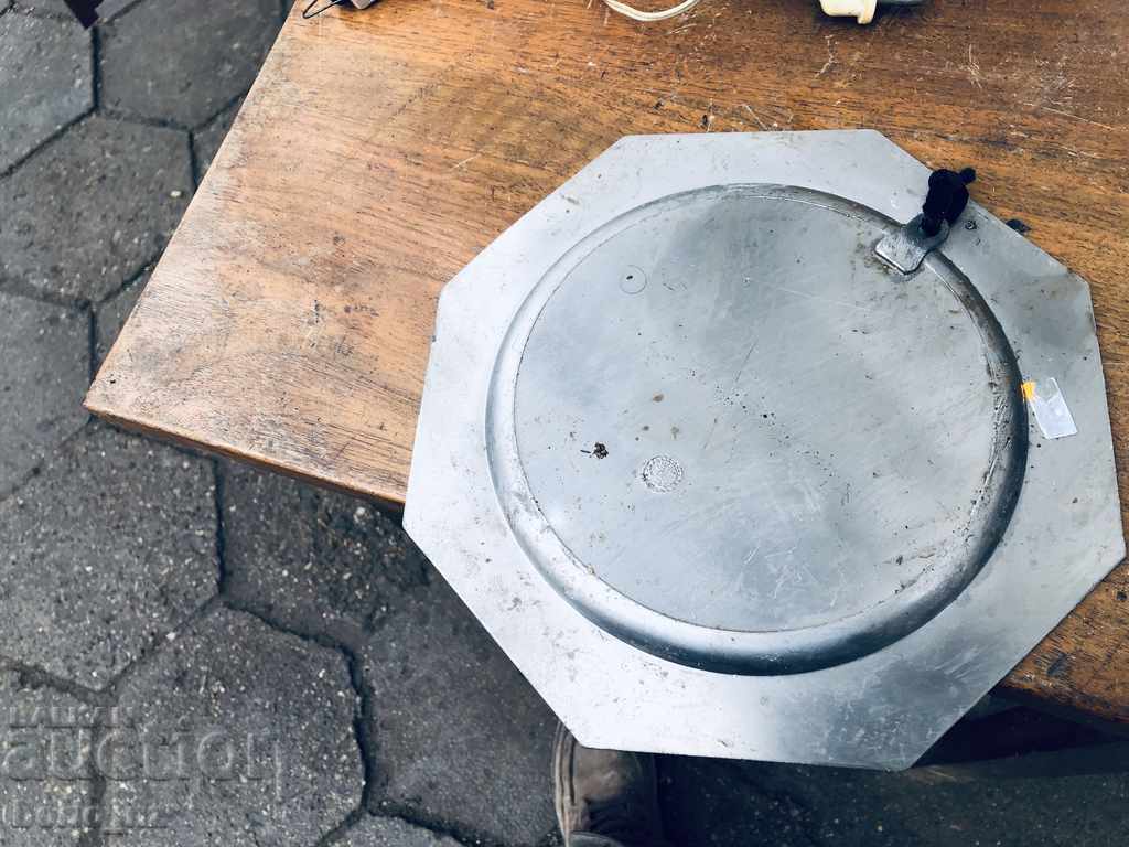 Auction 9695. STARA WALL THICKNESS METAL Auction 9695. STARA WALL THICKNESS METAL