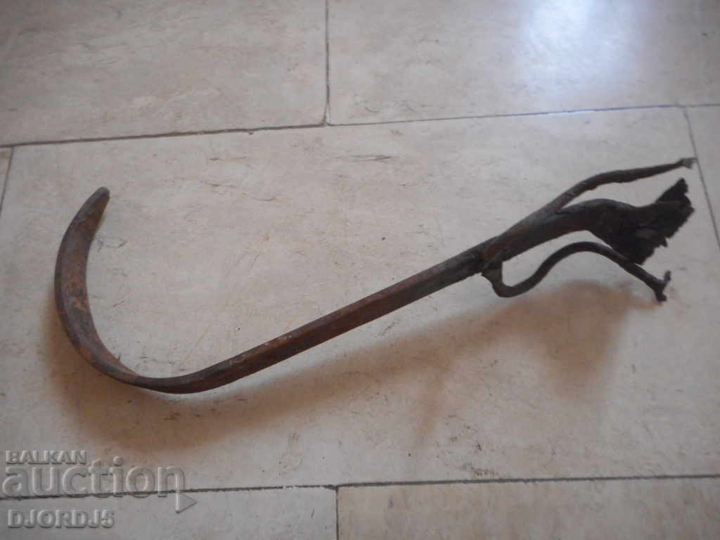 Old forged handle made of copper pan with price 5.00 BGN | € 2.56 Old forged handle made of copper pan with price 5.00 BGN | € 2.56