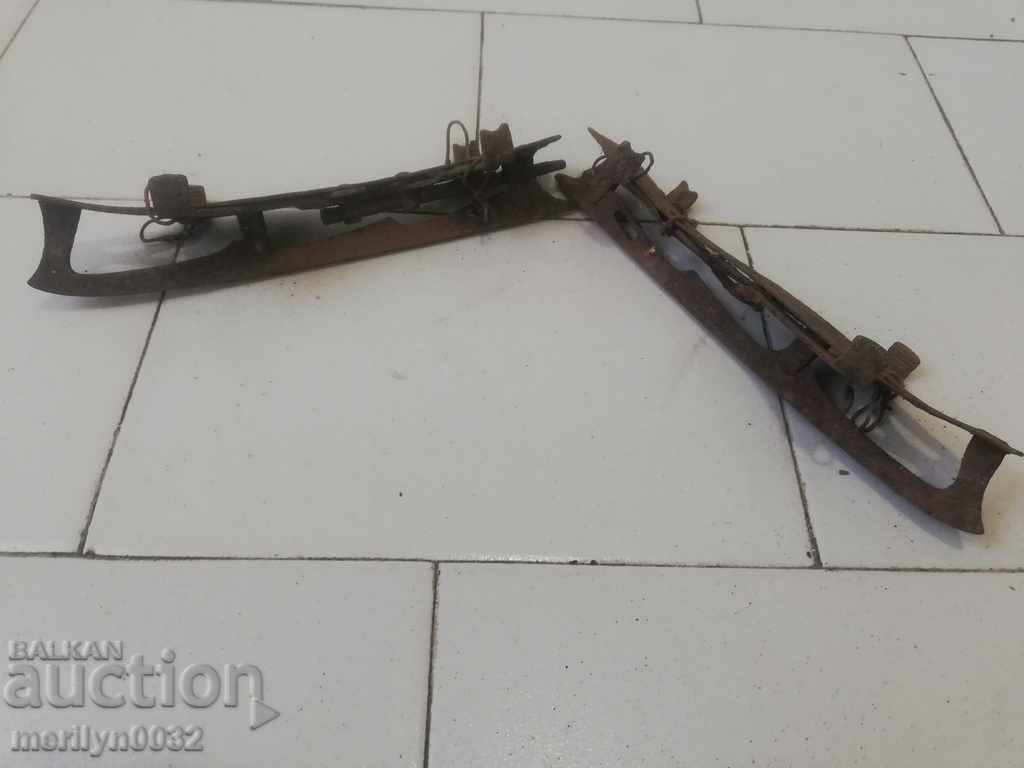 Аукцион Стари кънки за лед, спортен атрибут