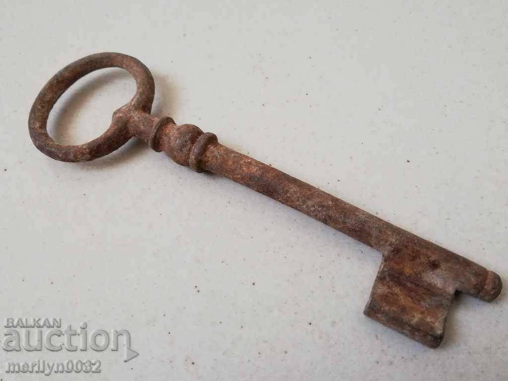 Ancient handwheel key - 6 Ancient handwheel key - 6