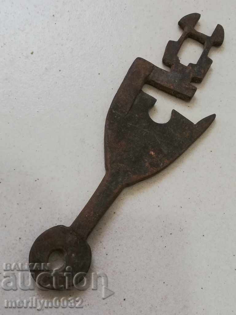 Auction Forged key spec secret for the monastery lock lock padlock Auction Forged key spec secret for the monastery lock lock padlock