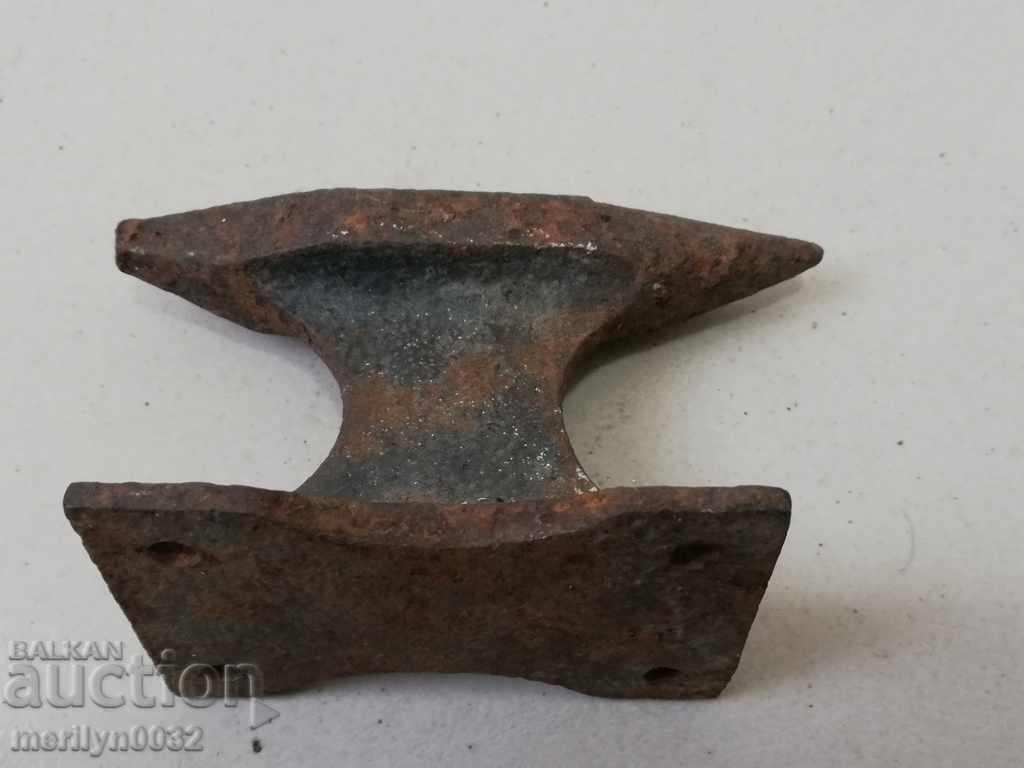 Δημοπρασία Μινιατούρα αμόνι, σφυρήλατο σίδερο μινιόν Δημοπρασία Μινιατούρα αμόνι, σφυρήλατο σίδερο μινιόν