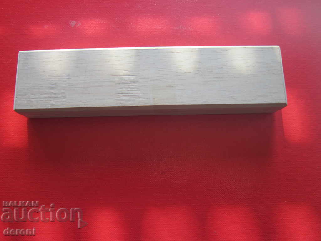 Delivery of Pencil Box Pen Pen Box 2