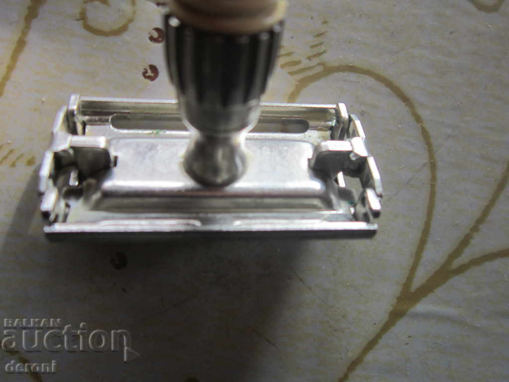 A rare Rotbart shaver with a razor box - 5 A rare Rotbart shaver with a razor box - 5