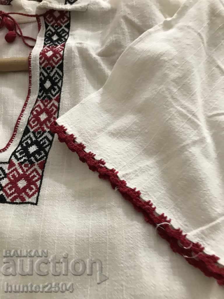 Auction  Women's shirt, long, fringe, beginning of the 19th century, hand embroidery, p44-48