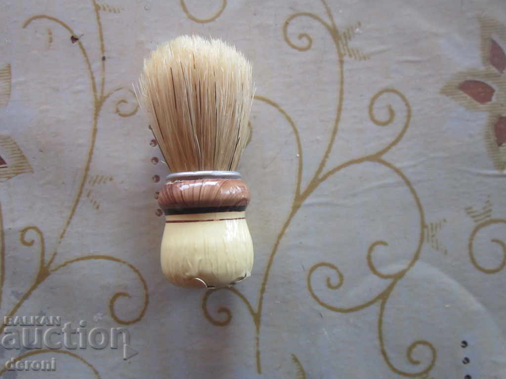 Γερμανική βούρτσα ξυρίσματος με τιμή 8.00 BGN | € 4.09