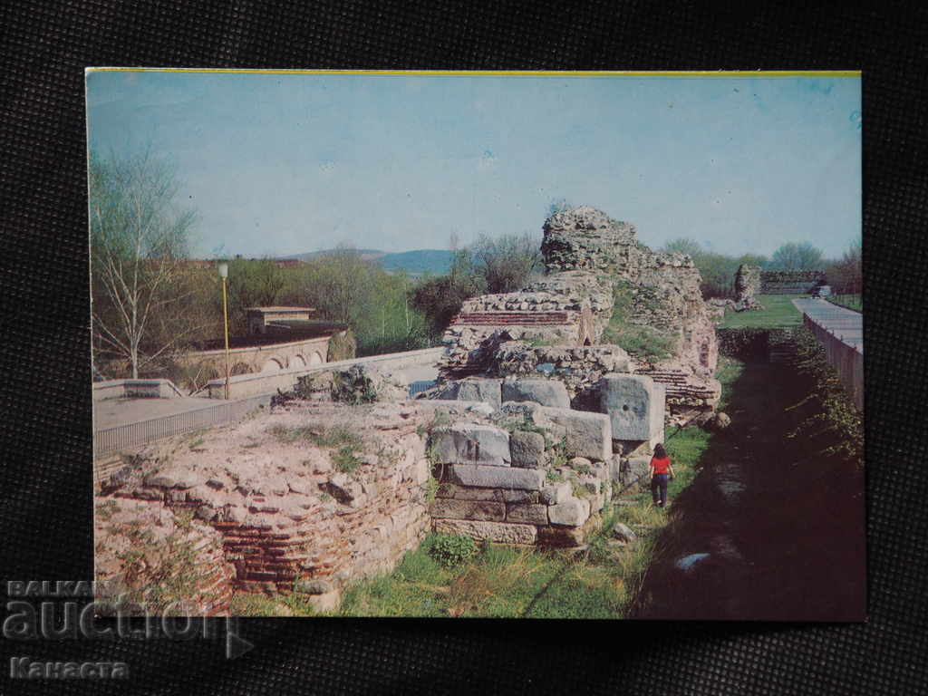 Хисаря източната стена на крепостта 1979      К 208