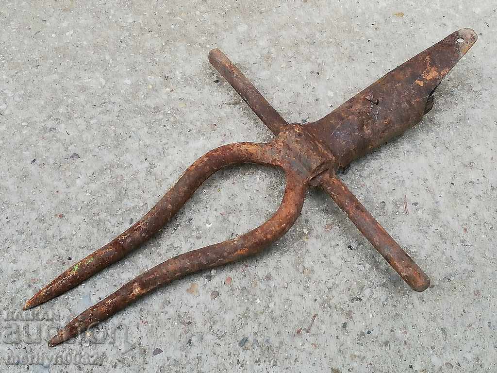 Παλιά σφυρήλατα δύο δόντια, δίκρανο, σφυρήλατο σίδερο - 5 Παλιά σφυρήλατα δύο δόντια, δίκρανο, σφυρήλατο σίδερο - 5